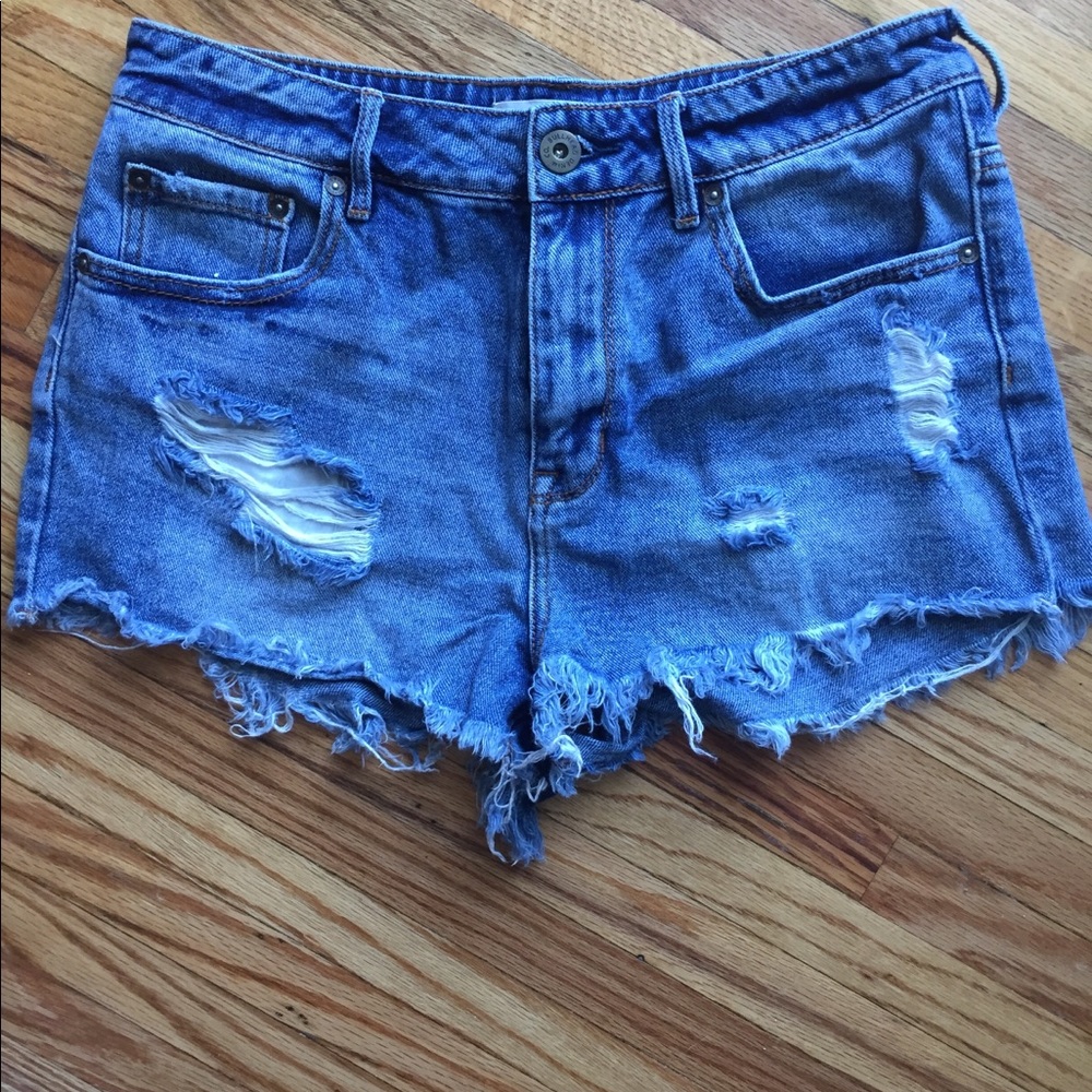 Bullhead high waisted shorts